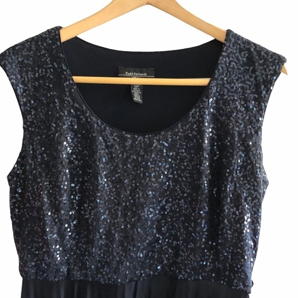 R & M Richards sequined pleated midi dress - Picture 2 of 7